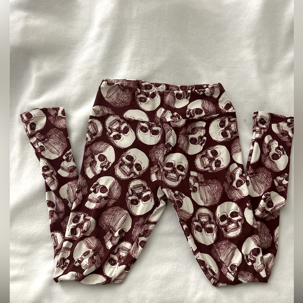 LuLaRoe Skull Print Leggings - Maroon and White